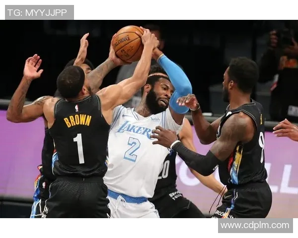 湖人对决篮网激战正酣明星球员齐聚一堂争夺胜利荣耀